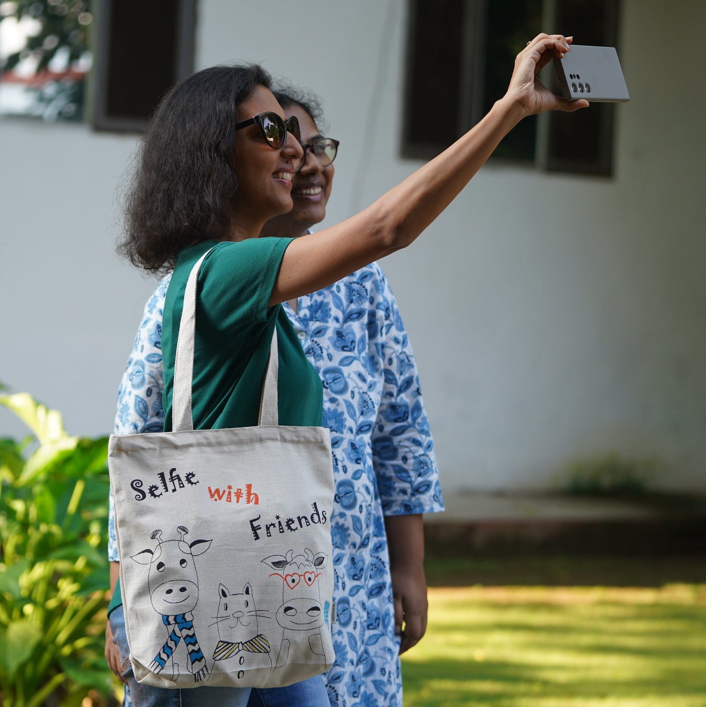 Canvas Zip Tote - Selfie with Friends